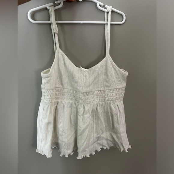 NWT - White Ruffle Crop Cami - Urban Outfitters - Women’s Small - Picture 1 of 4